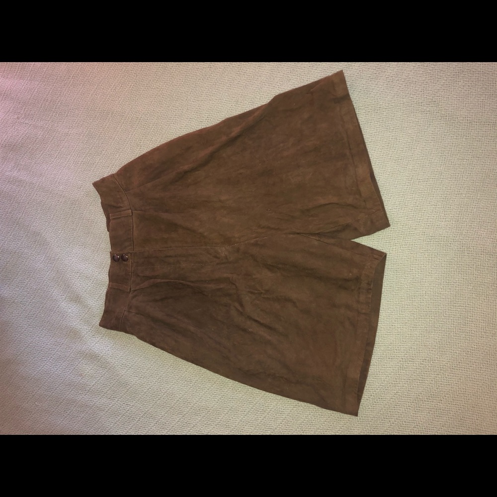 Margaret Godfrey brown button shorts